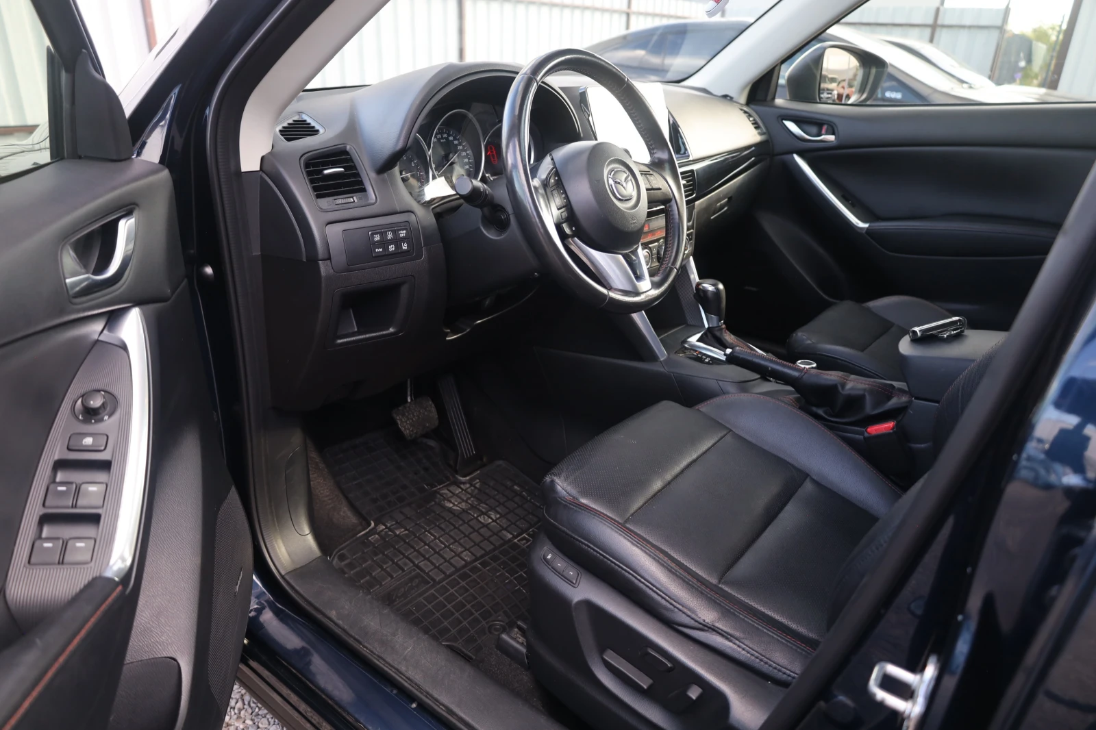 Mazda CX-5 2.0i AWD KeyGO BOSE SzH КОЖА Lane Blind Шибидах, снимка 12 - Автомобили и джипове - 56008626