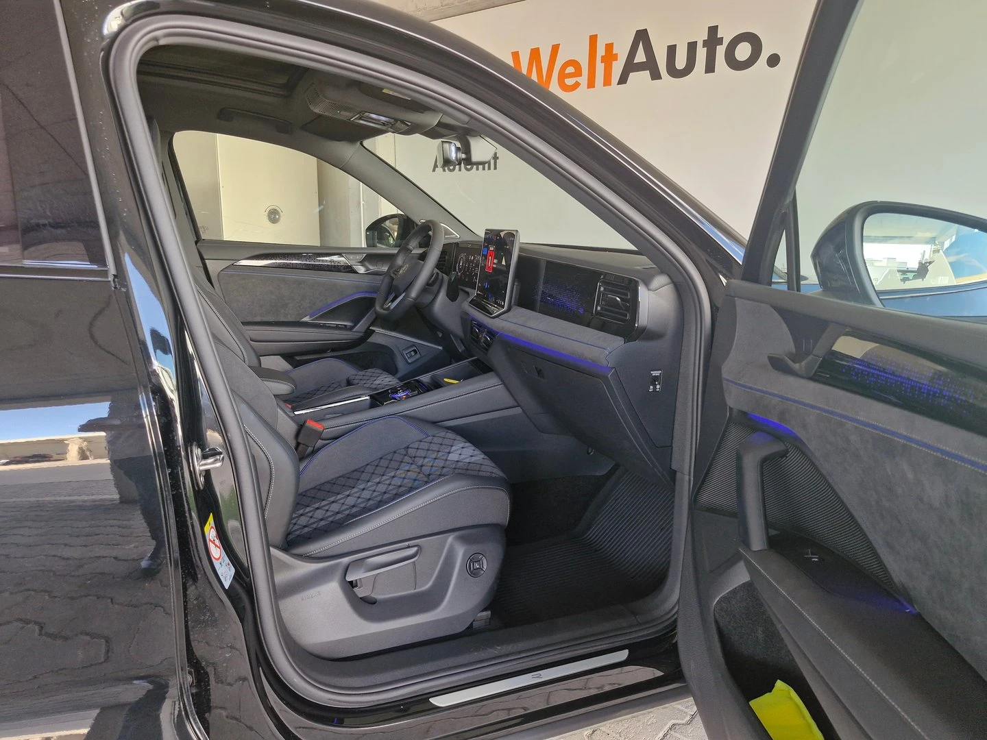 VW Tiguan, снимка 11 - Автомобили и джипове - 56420389