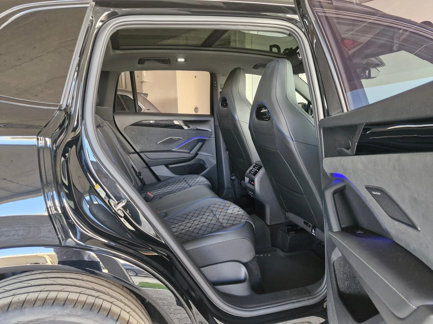 VW Tiguan, снимка 10 - Автомобили и джипове - 56420389