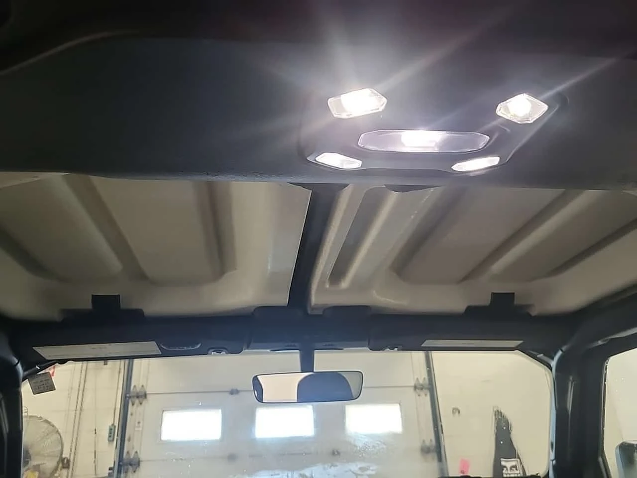 Jeep Wrangler * UNLIMITED SAHARA * CARFAX * ����� �� ����������� | Mobile.bg � ����������� 13
