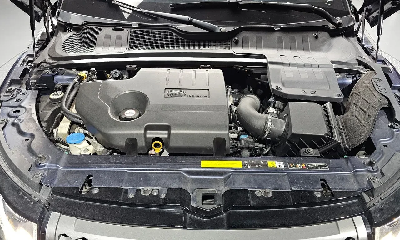 Land Rover Range Rover Evoque 2.0 TD4 SE, снимка 6 - Автомобили и джипове - 56390628