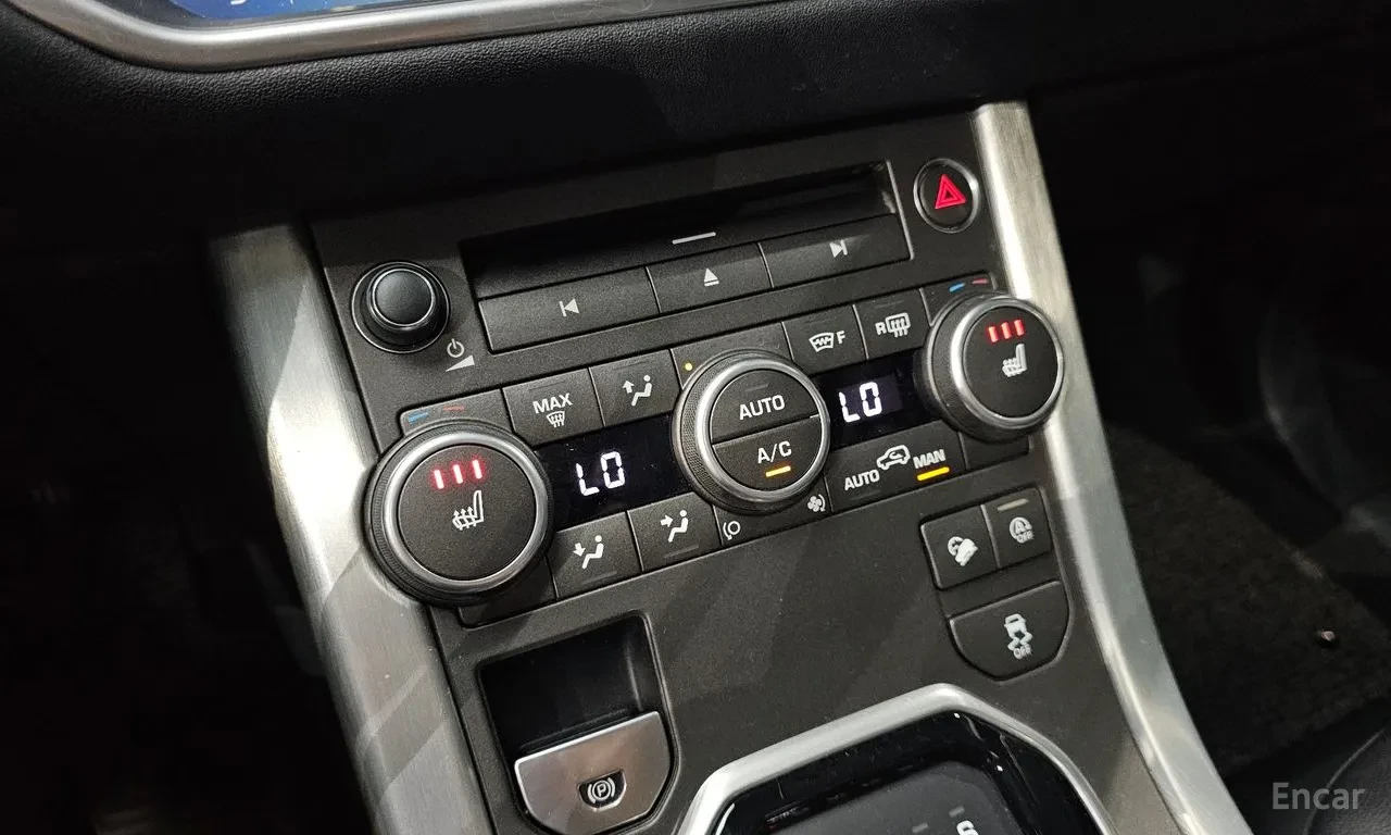 Land Rover Range Rover Evoque 2.0 TD4 SE, снимка 12 - Автомобили и джипове - 56390628