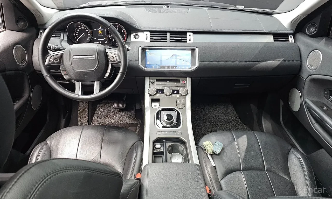 Land Rover Range Rover Evoque 2.0 TD4 SE, снимка 10 - Автомобили и джипове - 56390628