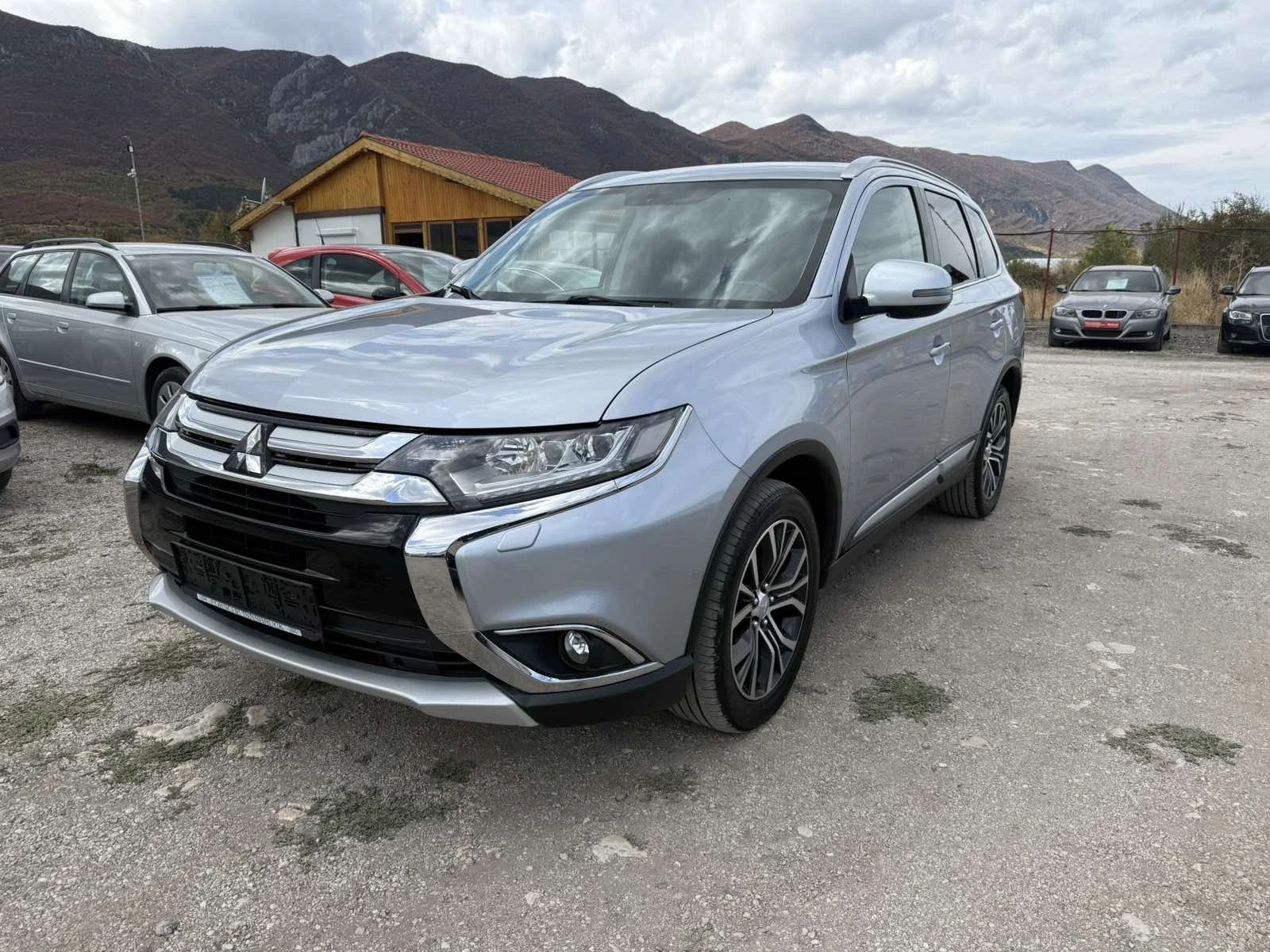 Mitsubishi Outlander 2.2 DID 4�4 ������� ���� 6 | Mobile.bg � ����������� 2