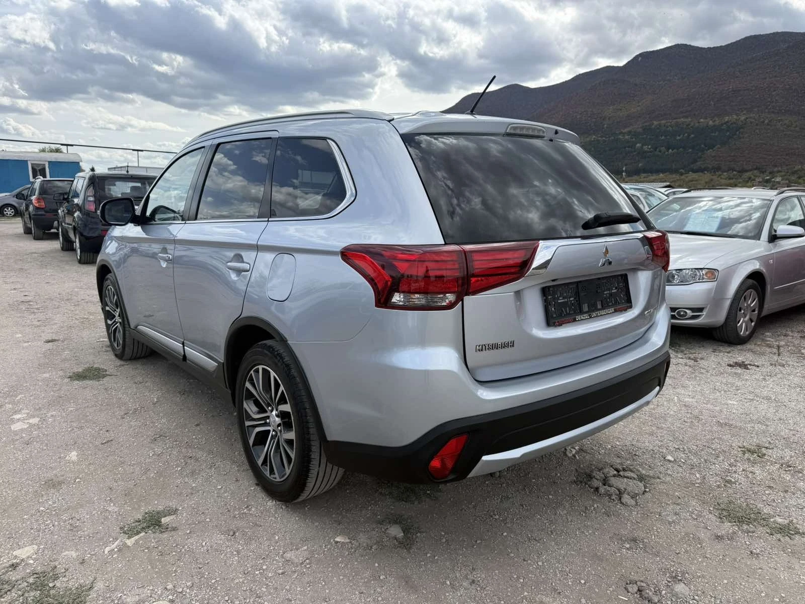 Mitsubishi Outlander 2.2 DID 4�4 ������� ���� 6 | Mobile.bg � ����������� 8