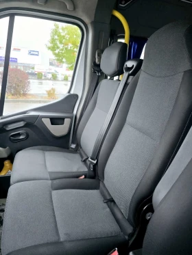 Обява за продажба на Renault Master ~56 400 лв. - изображение 8