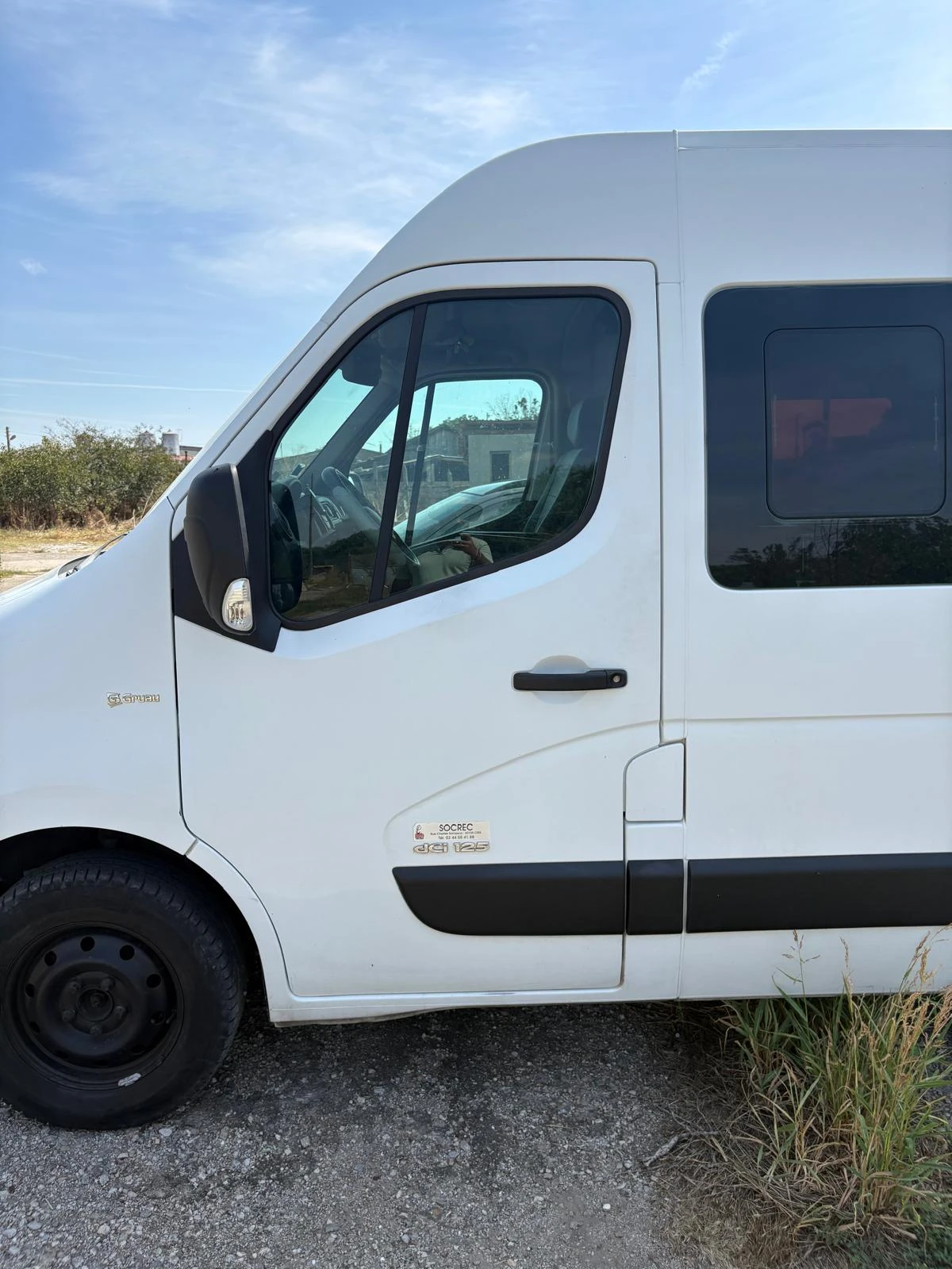 Renault Master 2.3D, 123 кс, с ел. рампа за инвалидни колички - изображение 3