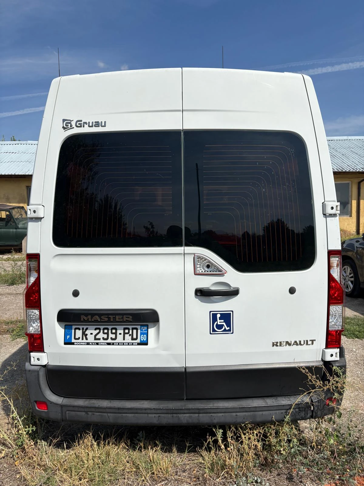 Renault Master 2.3D, 123 кс, с ел. рампа за инвалидни колички - изображение 6