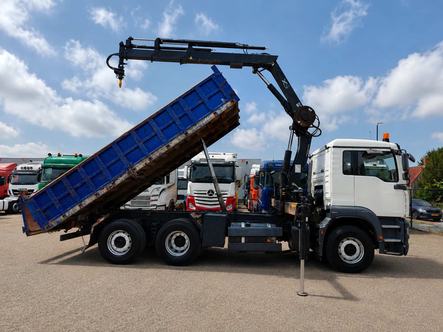 Man 26 TGA 26.320 6x2 Самосвал с кран HIAB 166E-5 HIPRO, снимка 13 - Камиони - 55086769
