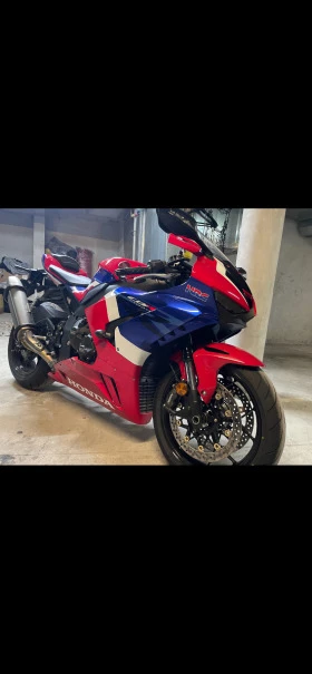 Honda Cbr 1000RR-R, снимка 2