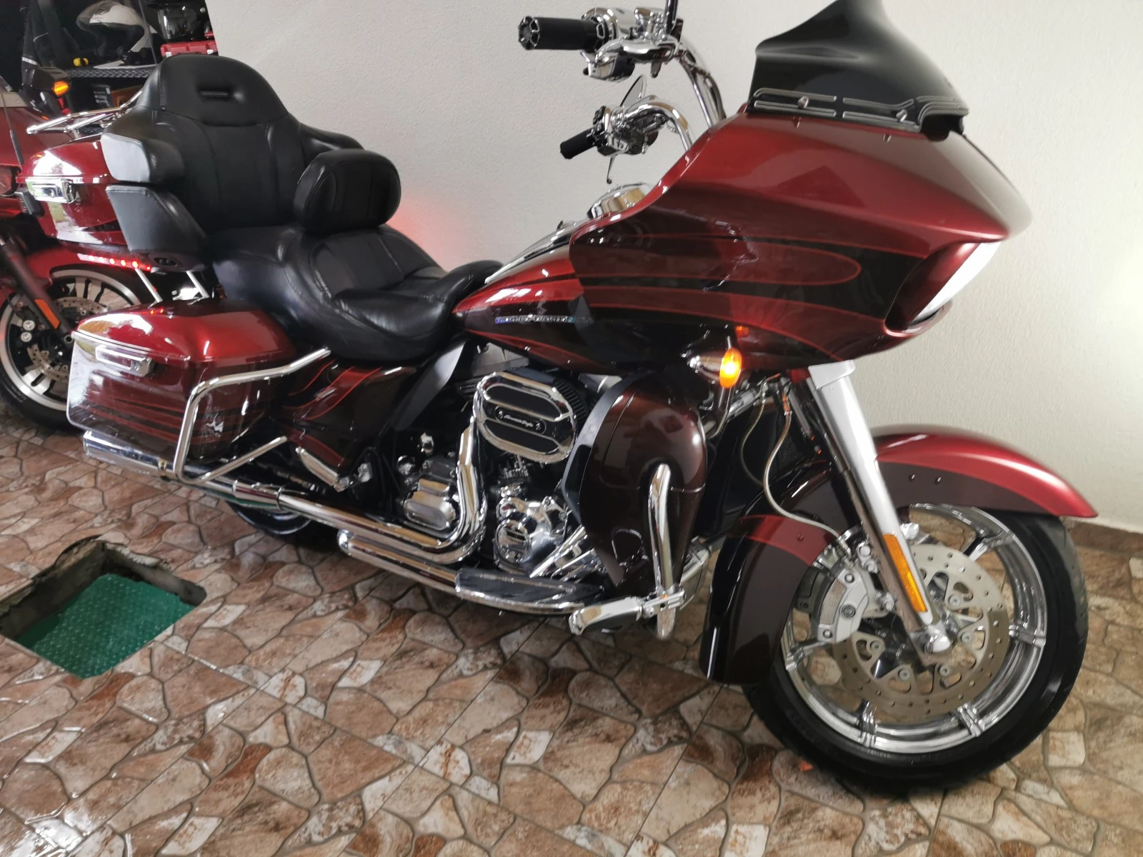 Harley-Davidson Touring CVO ROAD GLIDE ULTRA LIMITED  - изображение 7