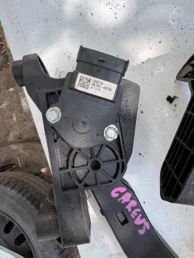 Kia Carens 2013-2017г педал за газта, снимка 2