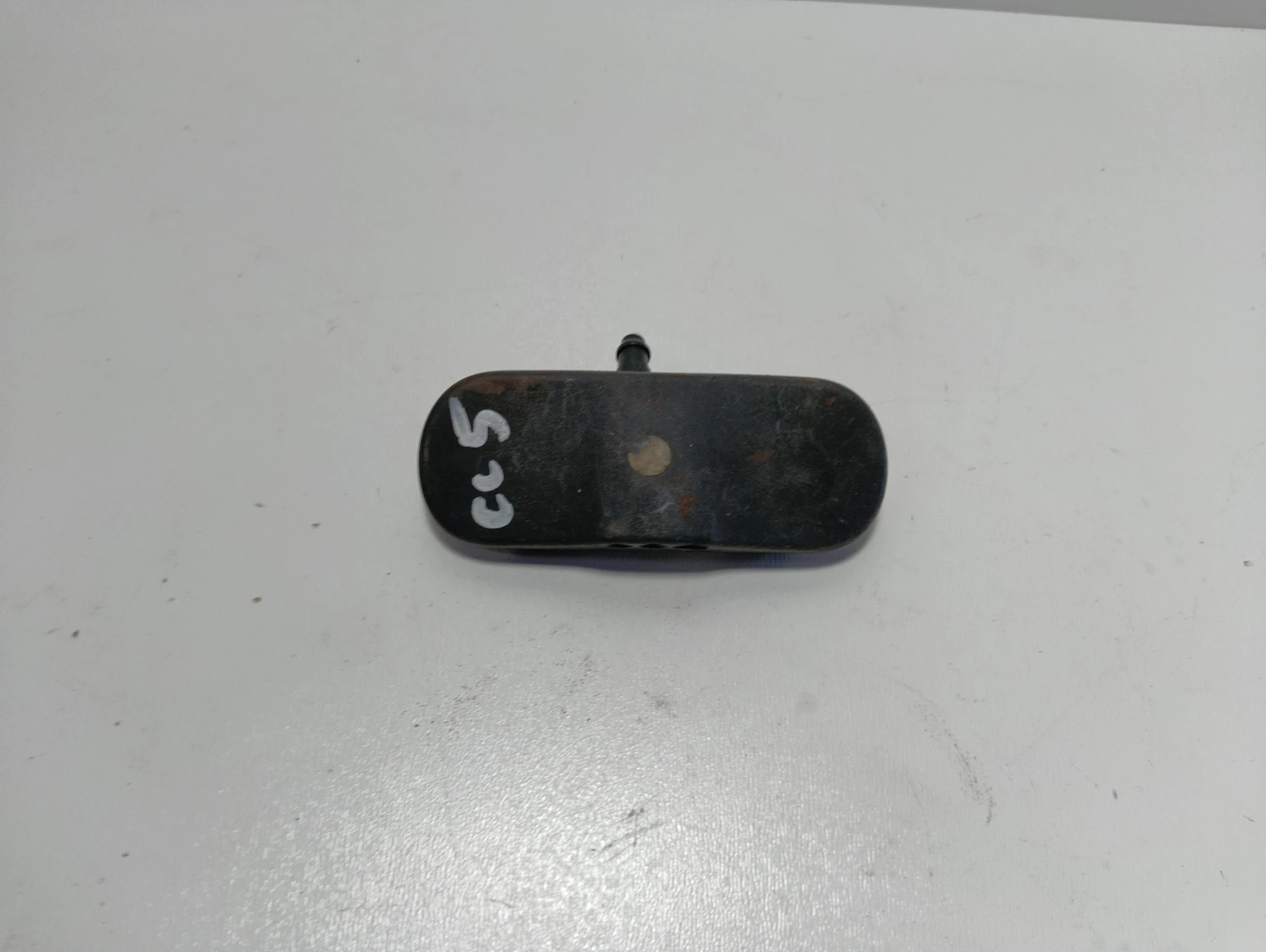 пръскалка челно стъкло лява 04L955987C VW Passat CC