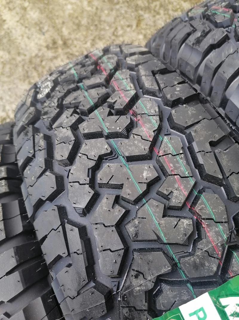 Гуми Всесезонни 235/70R16, снимка 5 - Гуми и джанти - 33283808