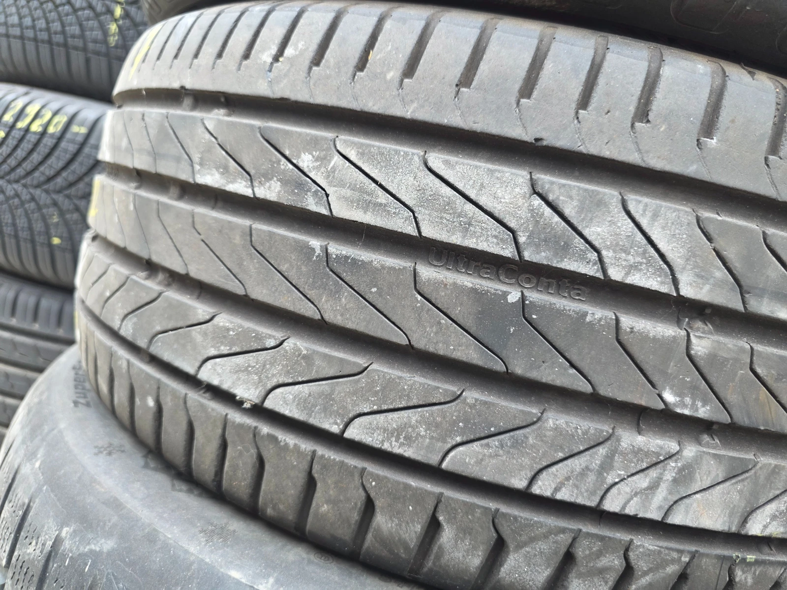 Гуми Летни 215/45R17, снимка 4 - Гуми и джанти - 55478559
