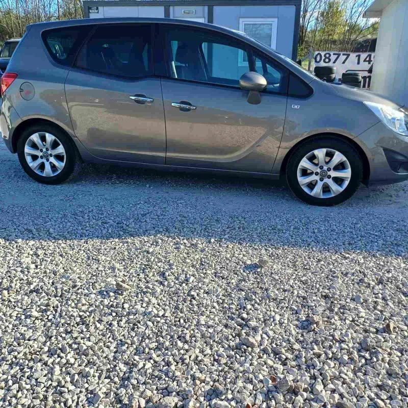 Opel Meriva 1.3cdti * Nova* UNIKAT* , снимка 13 - Автомобили и джипове - 45168734