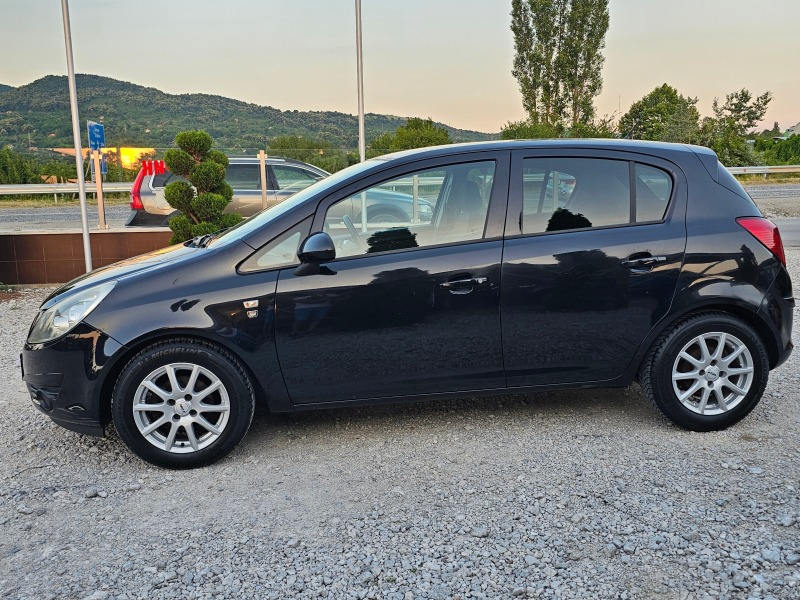 Opel Corsa 1.2 БЕНЗИН ! ! ! КЛИМАТИК, снимка 2 - Автомобили и джипове - 46114868