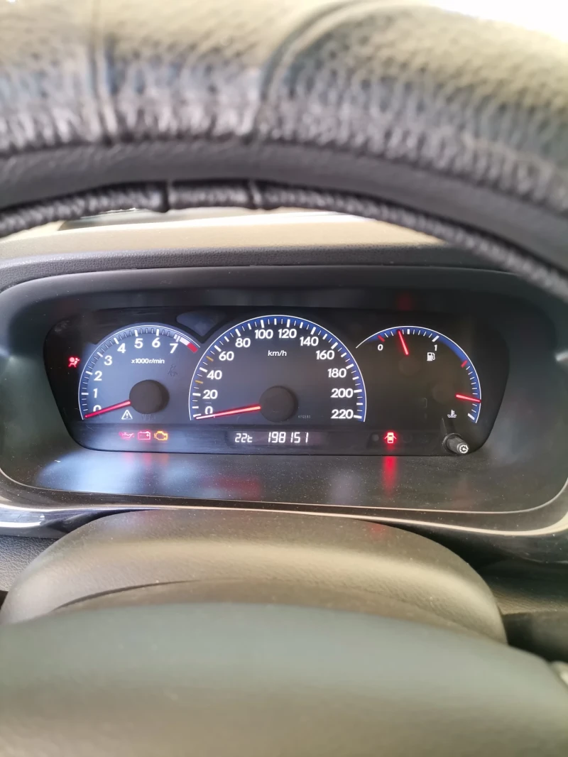 Honda Fr-v 1, 8 I-VTEC petrol/LPG, снимка 13 - Автомобили и джипове - 47679688