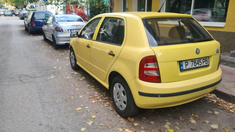 Skoda Fabia 1.2, снимка 3 - Автомобили и джипове - 47766270