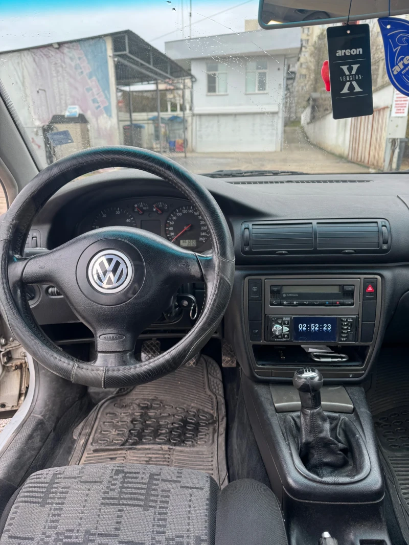 VW Passat, снимка 7 - Автомобили и джипове - 48345101