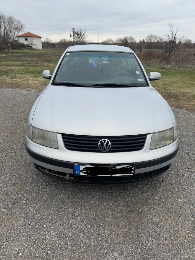 VW Passat, снимка 1 - Автомобили и джипове - 48345101