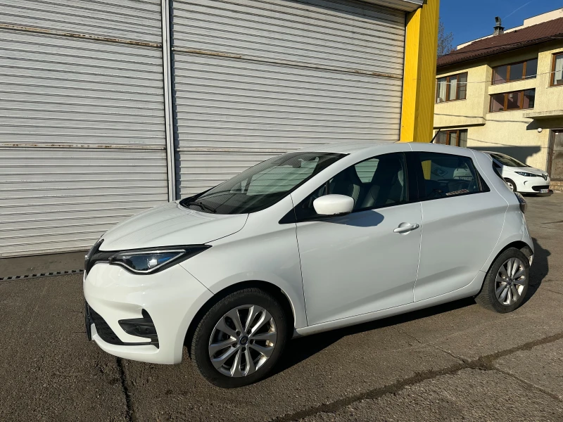 Renault Zoe, снимка 14 - Автомобили и джипове - 48390377