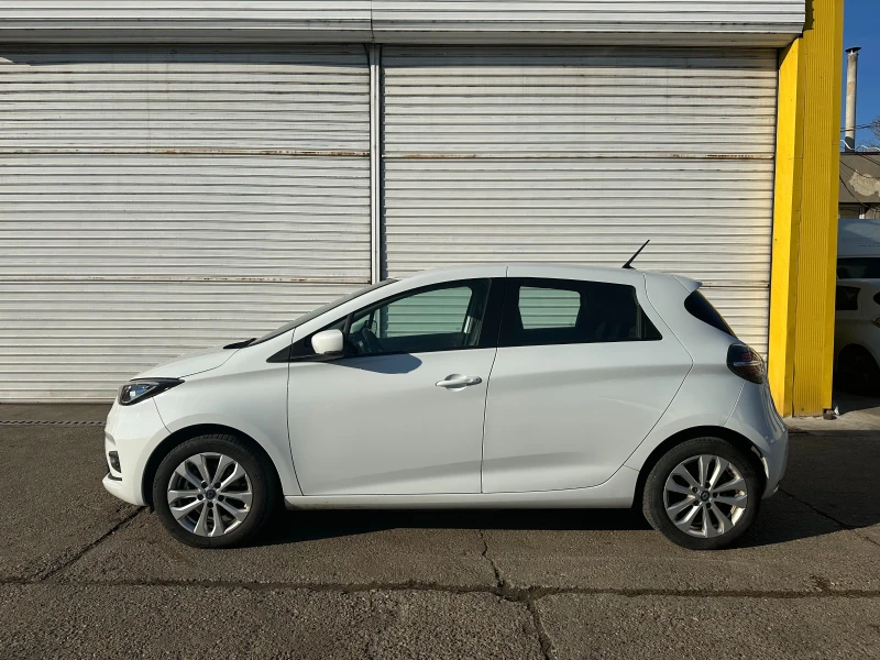 Renault Zoe, снимка 2 - Автомобили и джипове - 48390377