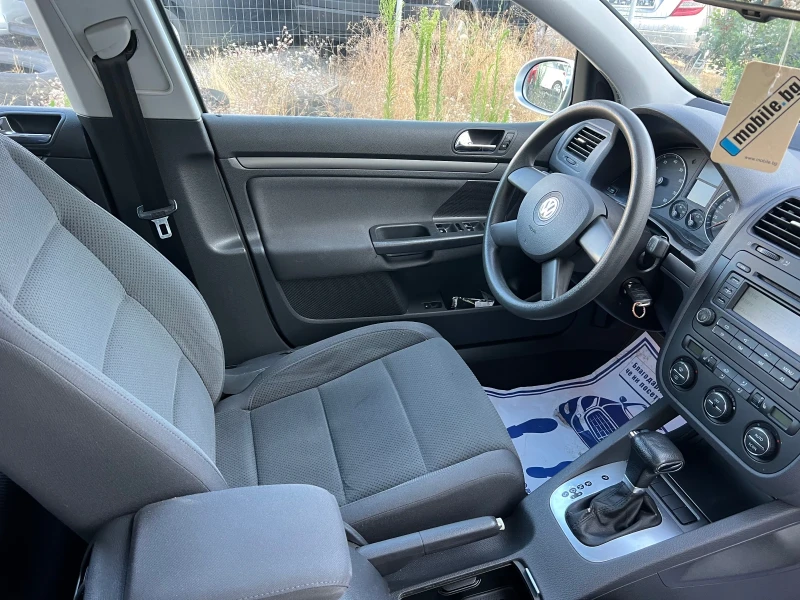 VW Golf 1.6i 102ks//Автоматик//Euro4, снимка 11 - Автомобили и джипове - 48764121
