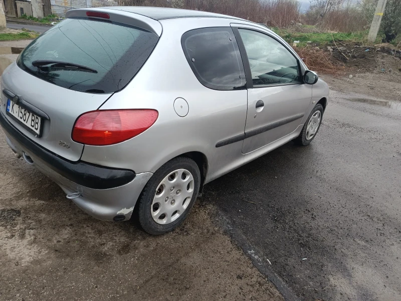 Peugeot 206 1.4 газов инжекцион, снимка 5 - Автомобили и джипове - 49530093