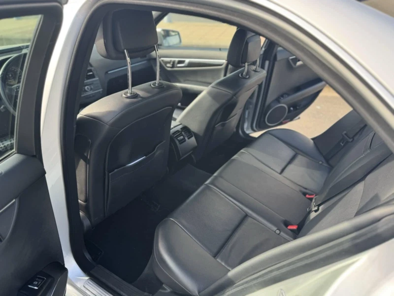 Mercedes-Benz C 220 MERCEDES AMG 220 facelift, снимка 5 - Автомобили и джипове - 52020303
