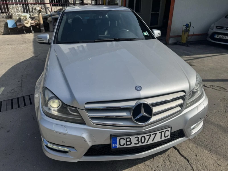Mercedes-Benz C 220 MERCEDES AMG 220 facelift, снимка 10 - Автомобили и джипове - 52020303