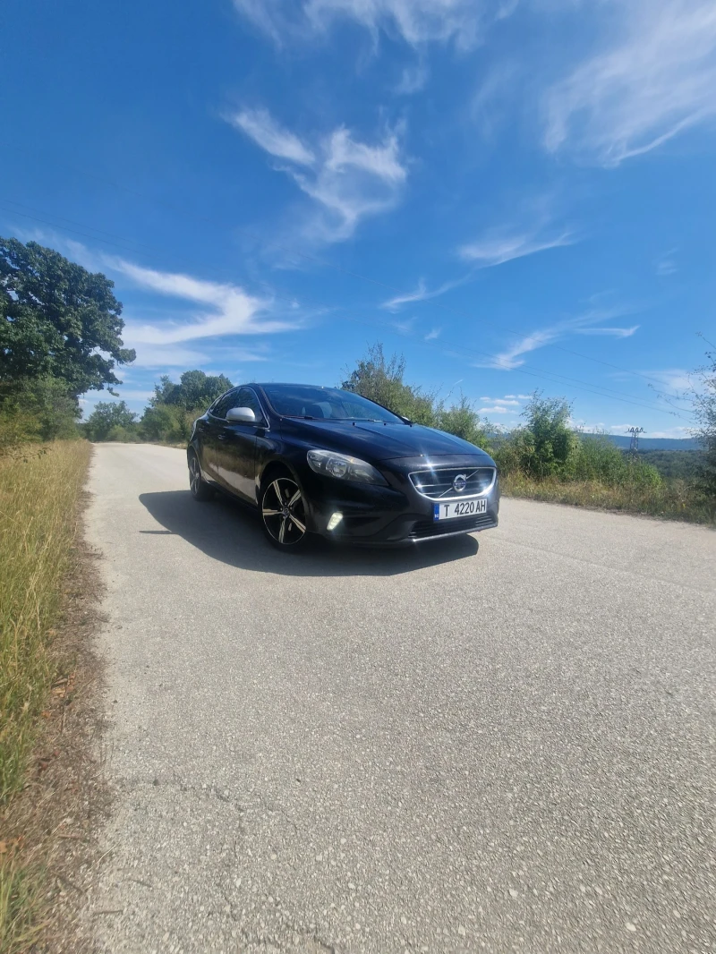 Volvo V40, снимка 8 - Автомобили и джипове - 52508047