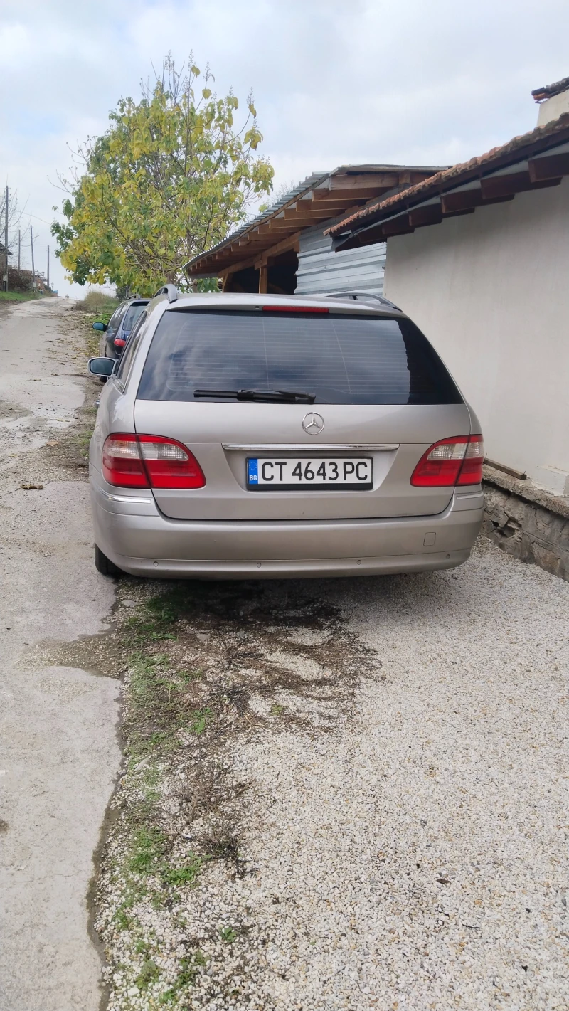 Mercedes-Benz E 280 Комби, снимка 14 - Автомобили и джипове - 52852764