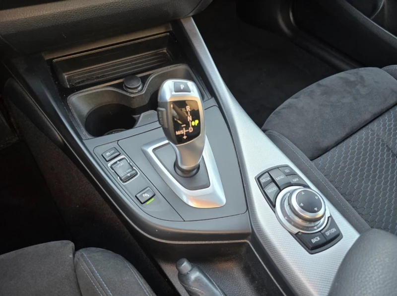 BMW 118 M-Packet, снимка 14 - Автомобили и джипове - 52674376