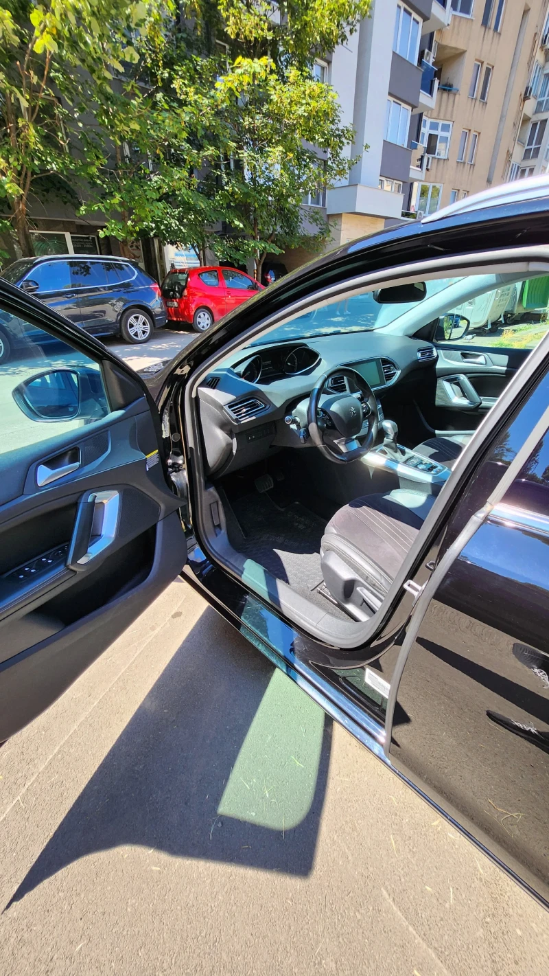 Peugeot 308 1.6 BLUEHDI 120hp, снимка 8 - Автомобили и джипове - 53250124