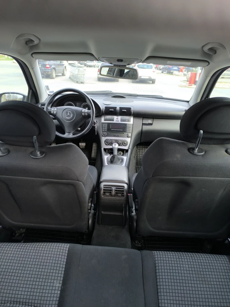 Mercedes-Benz C 200, снимка 12 - Автомобили и джипове - 53385146