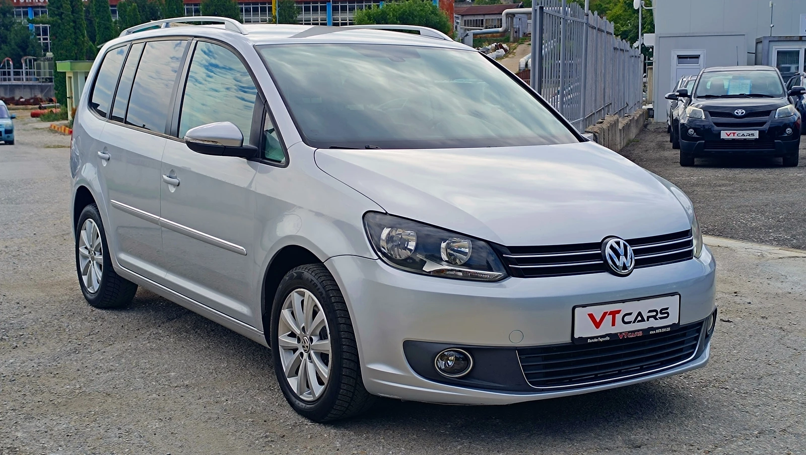 VW Touran 2.0TDI  - изображение 7