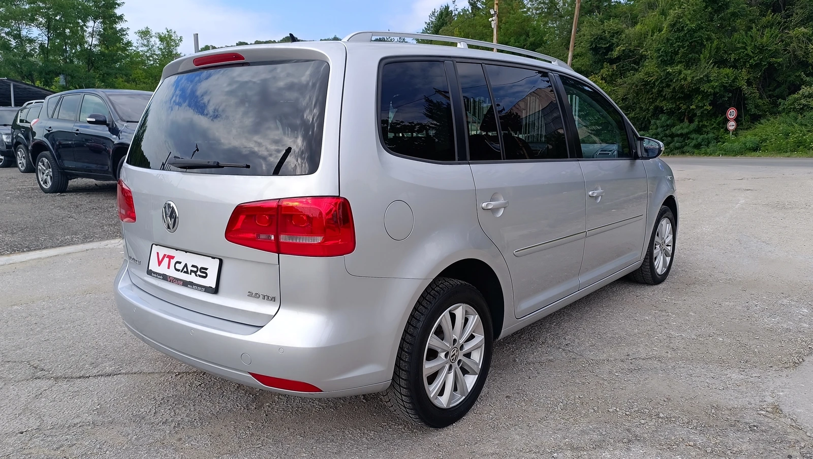 VW Touran 2.0TDI  - изображение 5