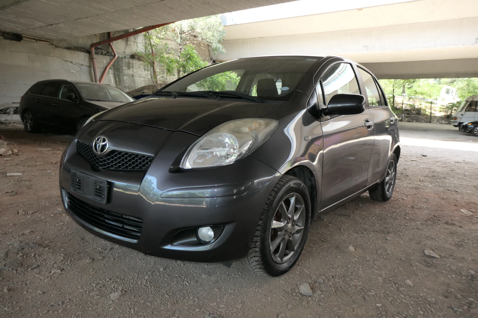 Toyota Yaris 1.33 Dual VVTI 101кс 6ск SOL КЛИМАТРОНИК ДЖАНТИ  - изображение 10