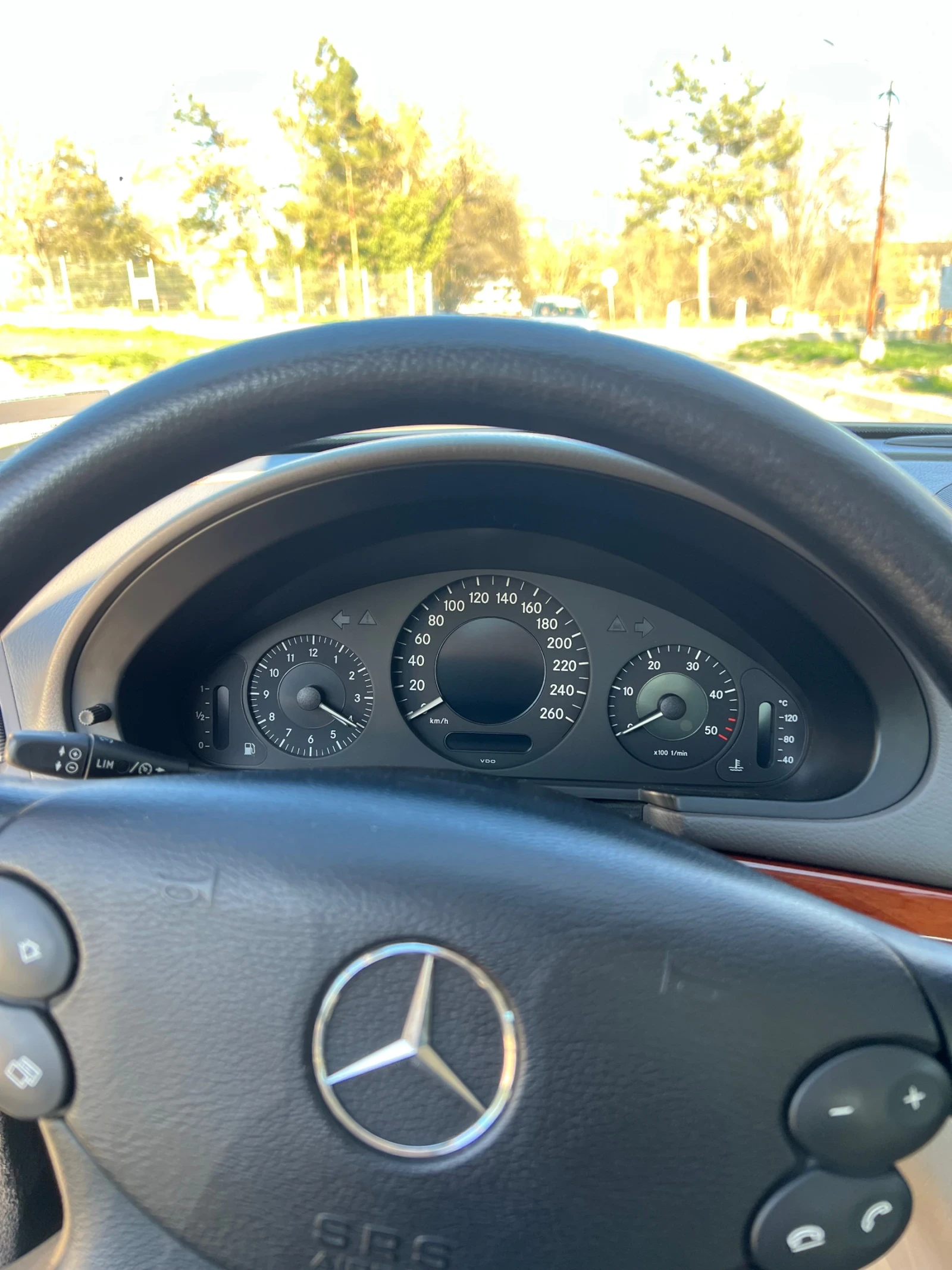 Mercedes-Benz E 320 E320 4matic - изображение 10