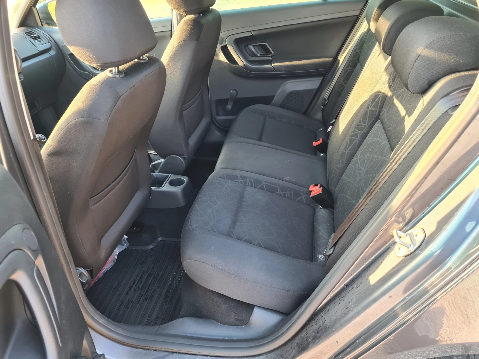 Skoda Fabia 1.6 TDI 90k.c. - изображение 9