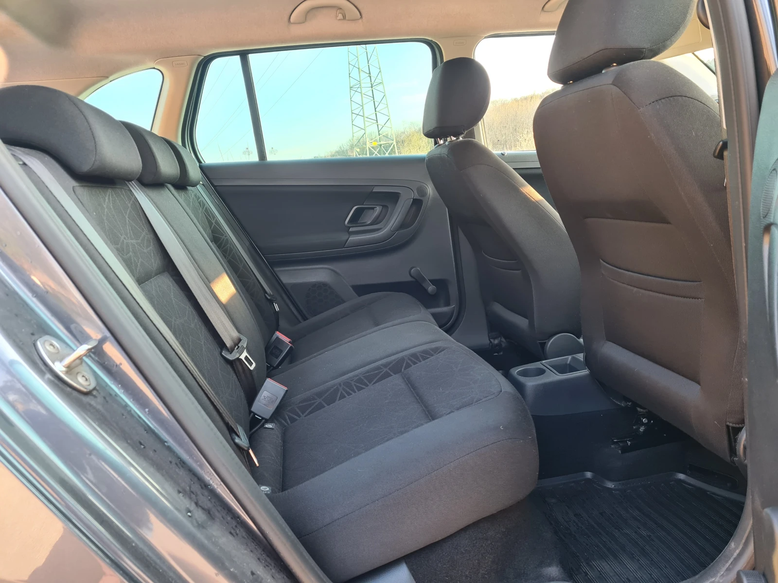 Skoda Fabia 1.6 TDI 90k.c. - изображение 8