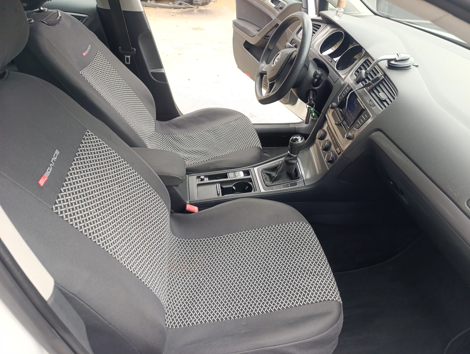 VW Golf 1.6TDI - изображение 9