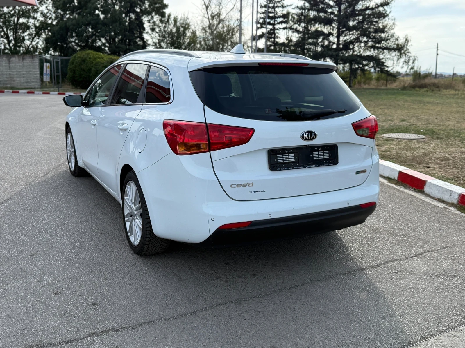 Kia Ceed 1.6crdi.navi, led, avtomatik | Mobile.bg � ����������� 7