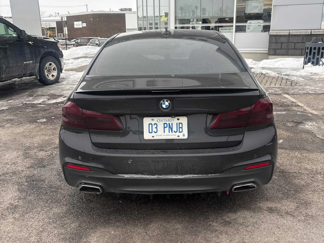 BMW 530 XDRIVE * ОБДУХВАНЕ* 360 КАМЕРА* HEAD UP* АМБИЕНТНО - изображение 5