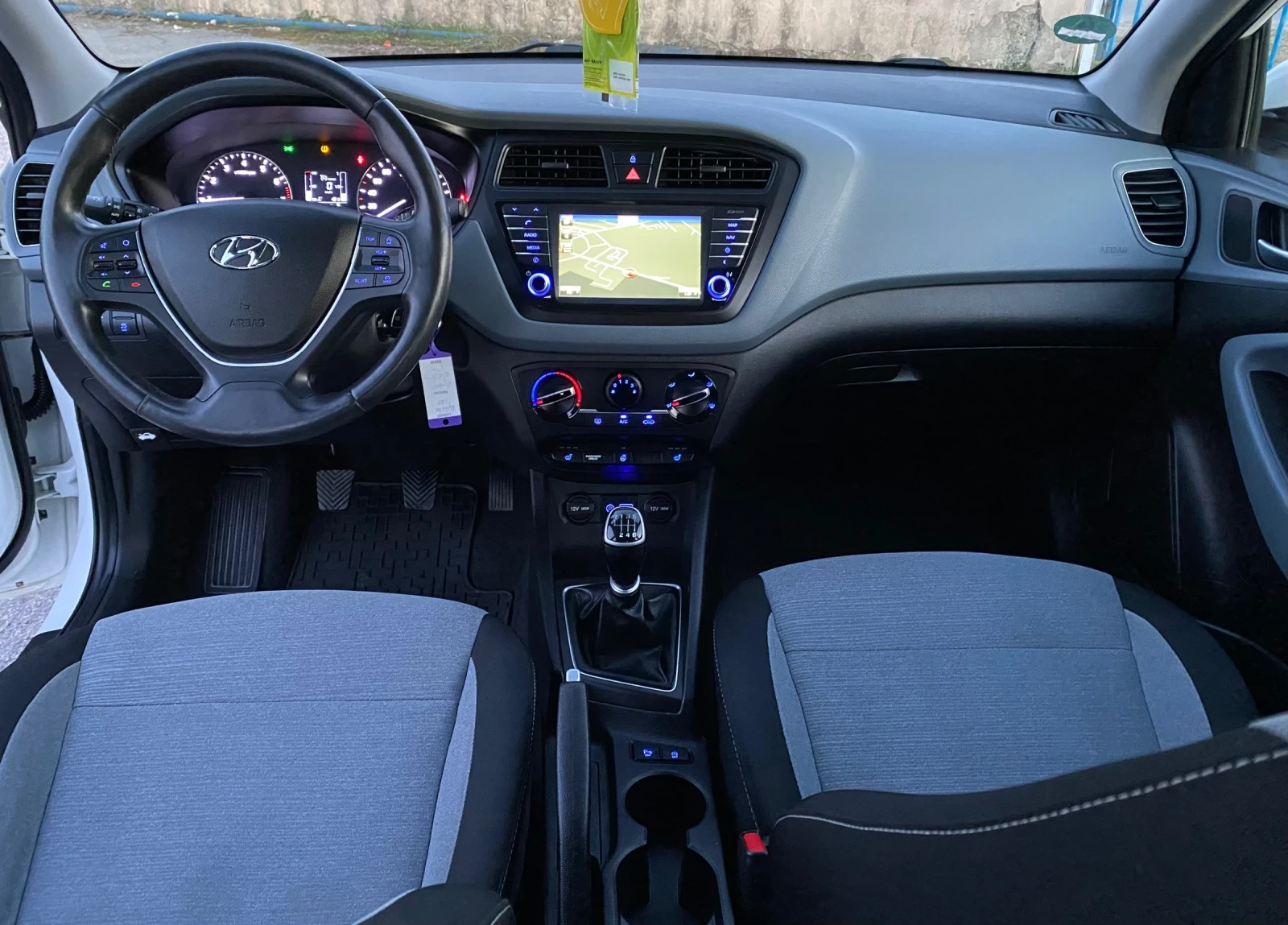 Hyundai I20 Sport, OZ, Navigation, Camera, снимка 11 - Автомобили и джипове - 53830888
