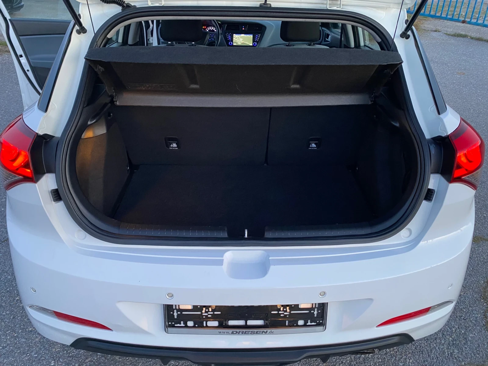 Hyundai I20 Sport, OZ, Navigation, Camera, снимка 14 - Автомобили и джипове - 53830888