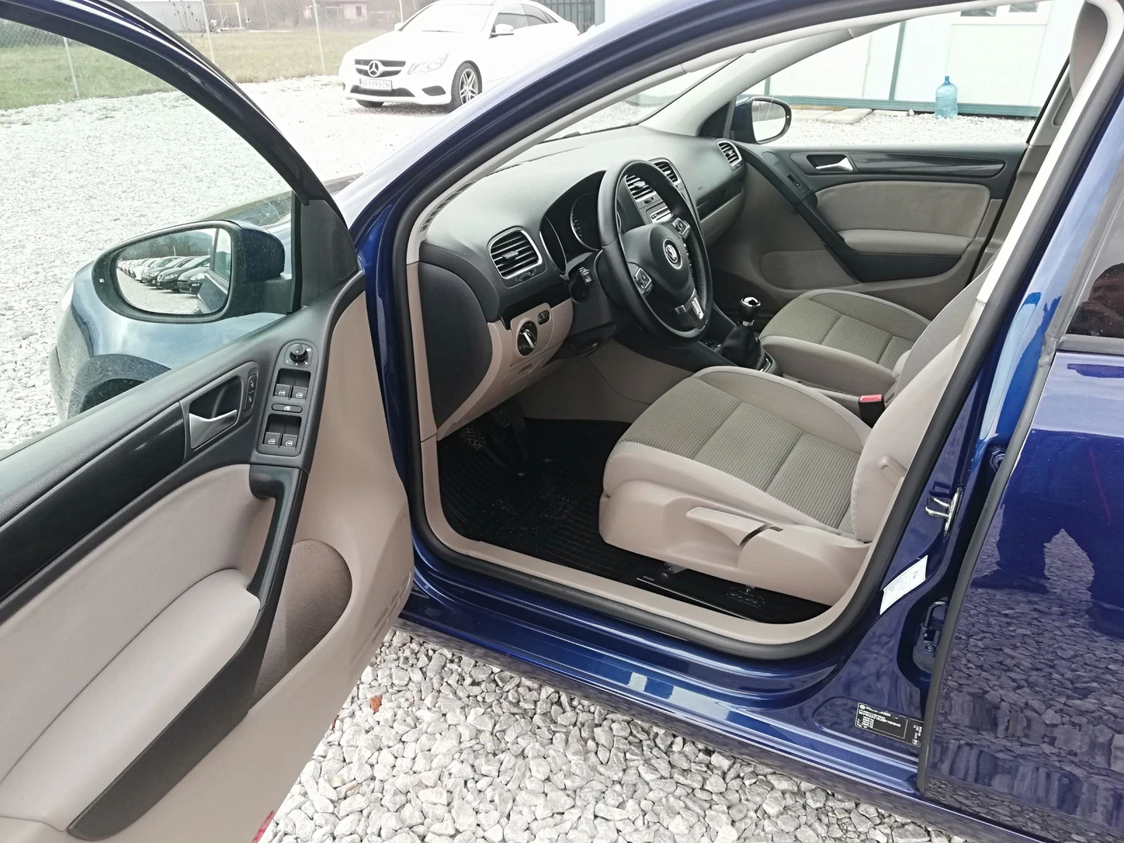 VW Golf 1.6tdi kli ITALIA, снимка 9 - Автомобили и джипове - 53962461