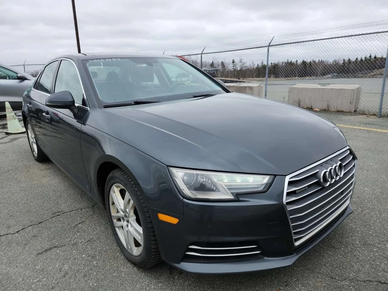 Audi A4 PROGRESSIV /CARFAX /Подгрев/Шибидах/Памет, снимка 2 - Автомобили и джипове - 54034115