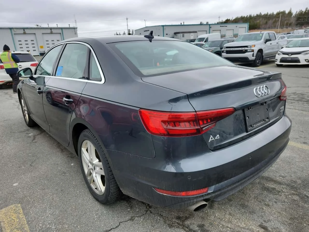 Audi A4 PROGRESSIV /CARFAX /Подгрев/Шибидах/Памет, снимка 4 - Автомобили и джипове - 54034115